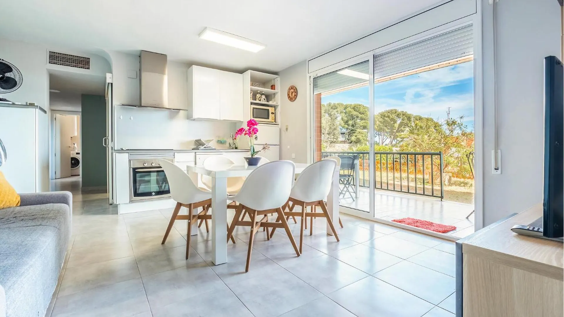Nice Apartment In Salou With House Sea View Spanien