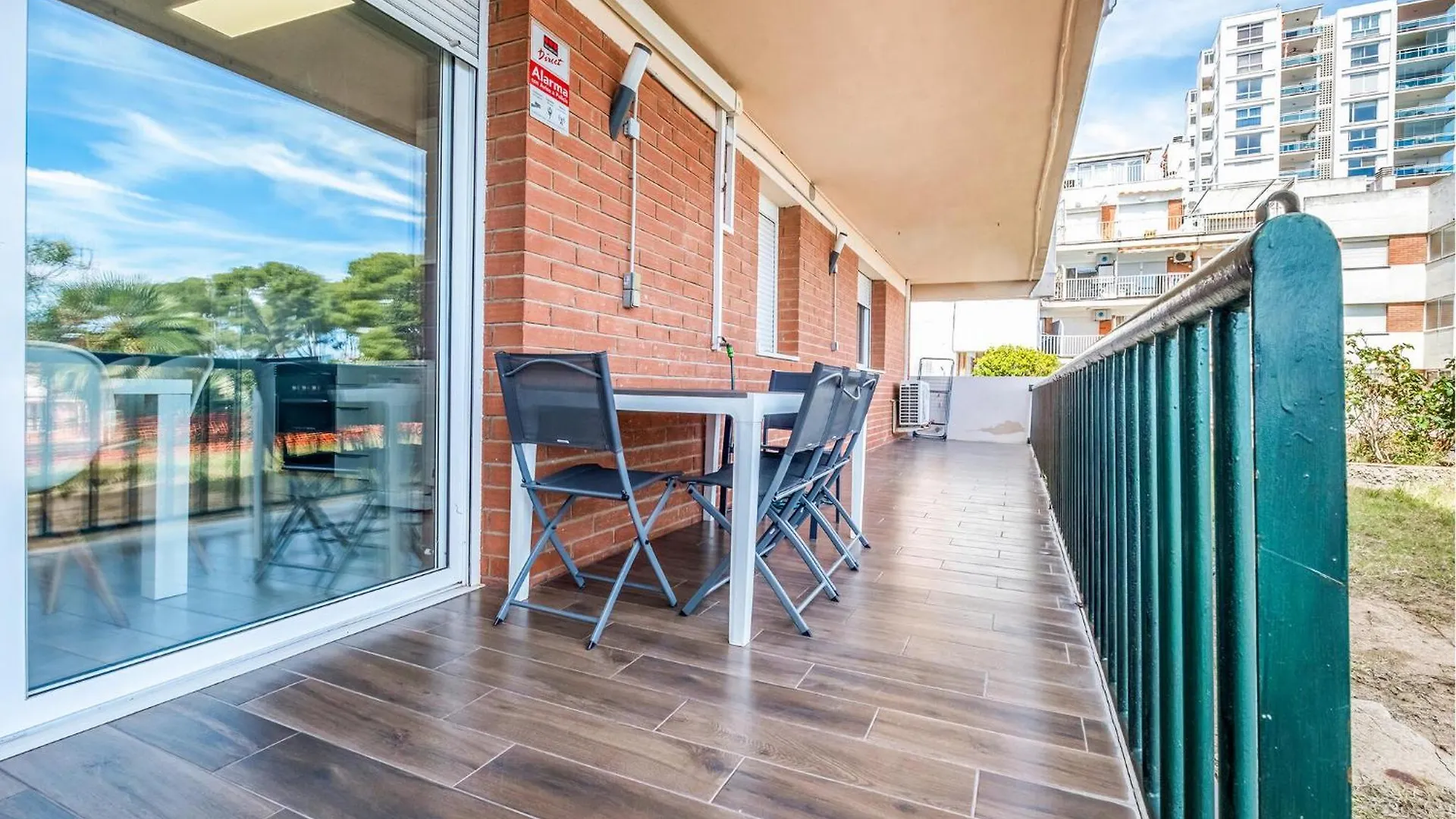 Nice Apartment In Salou With House Sea View